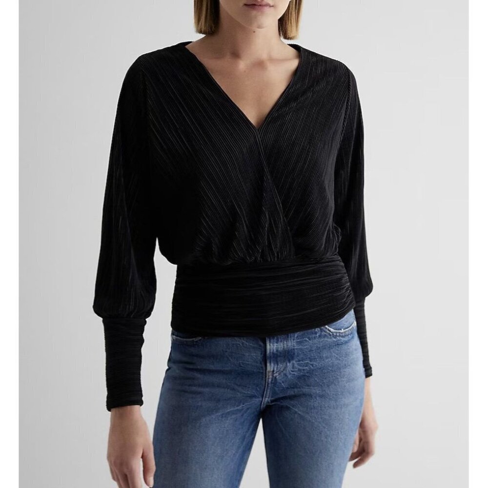 Express Women's Long Sleeve Surplice Top Size XS Black Pleated V-Neck NWT $58